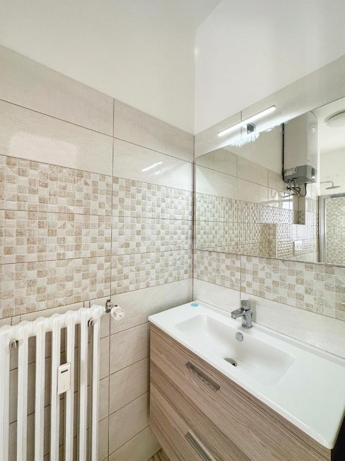 Ferienwohnung Wh - Un Posto Al Sole - Attico Monolocale Con Parcheggio Gratuito - 5 Minuti Dal Centro - Wifi Sanremo Exterior foto